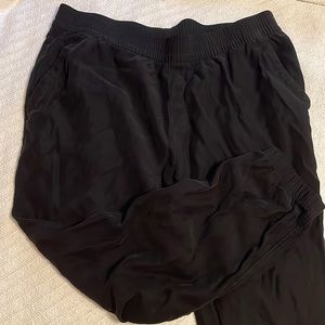 Old navy jogger style pants